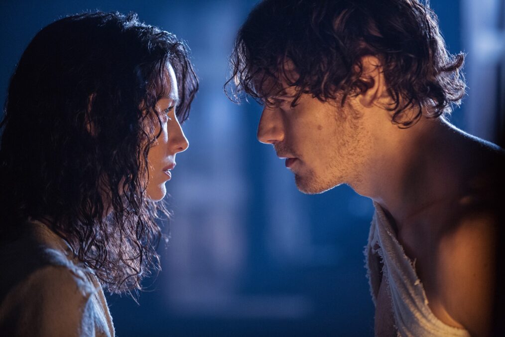 Caitriona Balfe and Sam Heughan in 'Outlander'