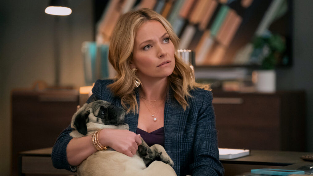 Becki Newton as Lorna Crane in 'The Lincoln Lawyer' Season 3 Episode 2