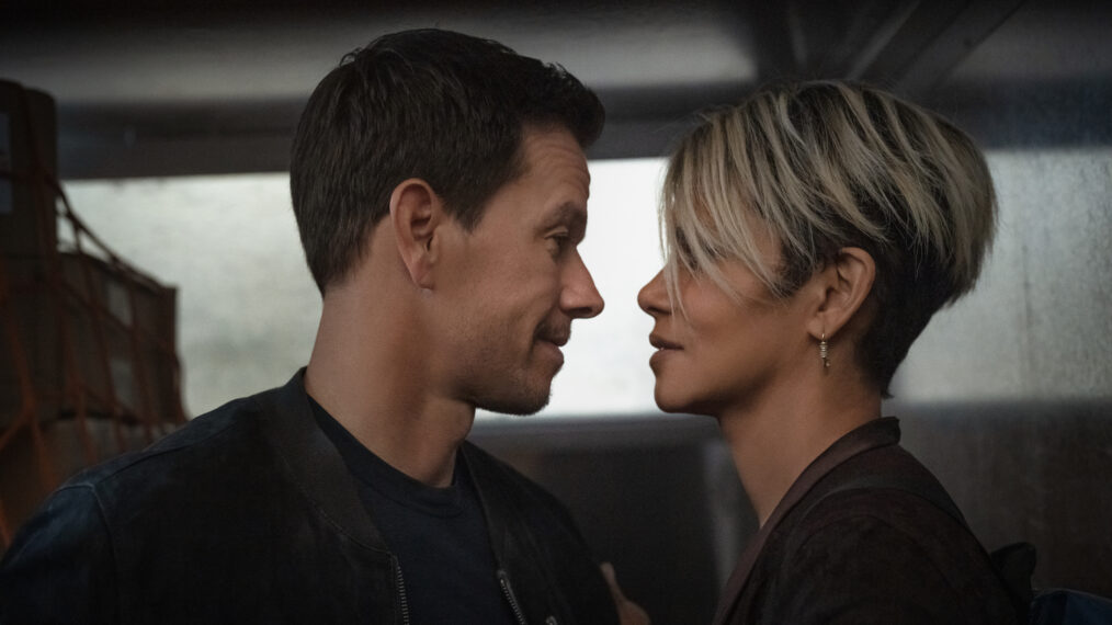 Mark Wahlberg as Mike McKenna and Halle Berry as Roxanne Hall in 'The Union' on Netflix