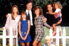 Jessica Biel, Beverley Mitchell, Stephen Collins, Barry Watson, MacKenzie Rosman, David Gallagher, and Happy the dog from '7th Heaven'