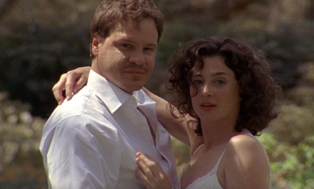 Craig Sheffer as Keith and Moira Kelly as Karen on 'One Tree Hill'