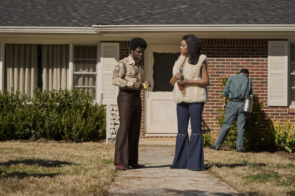 FIGHT NIGHT: THE MILLION DOLLAR HEIST -- Episode 102 -- Pictured: (l-r) Kevin Hart as Gordon "Chicken Man" Williams, Tariji P.Henson as Vivian Thomas -- (Photo by: Parrish Lewis/PEACOCK)