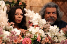 Selenis Leyva as Rosie, George Lopez as George in Lopez vs Lopez