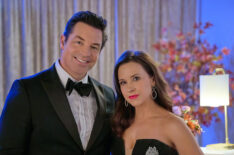 Brennan Elliott and Lacey Chabert in 'His & Hers'