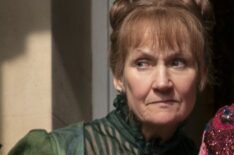 Lorraine Ashbourne as Varley in 'Bridgerton'