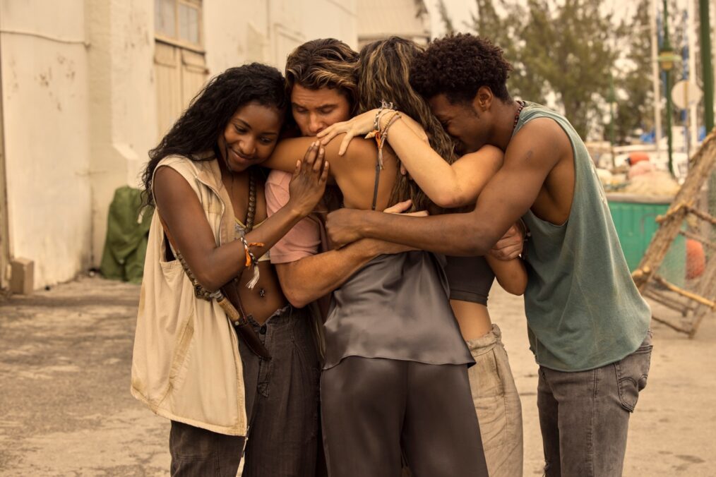 Carlacia Grant as Cleo, Chase Stokes as John B, Madison Bailey as Kiara, Jonathan Daviss as Pope in Season 3 of 'Outer Banks'