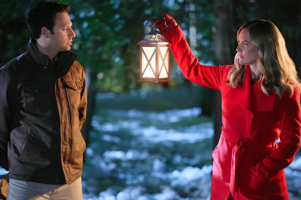 Cindy Busby and Jake Epstein in 'Unwrapping Christmas: Olivia's Reunion'