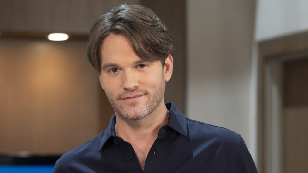 General Hospital' Recasts Lucas Jones With 'As the World Turns' Star Van  Hansis