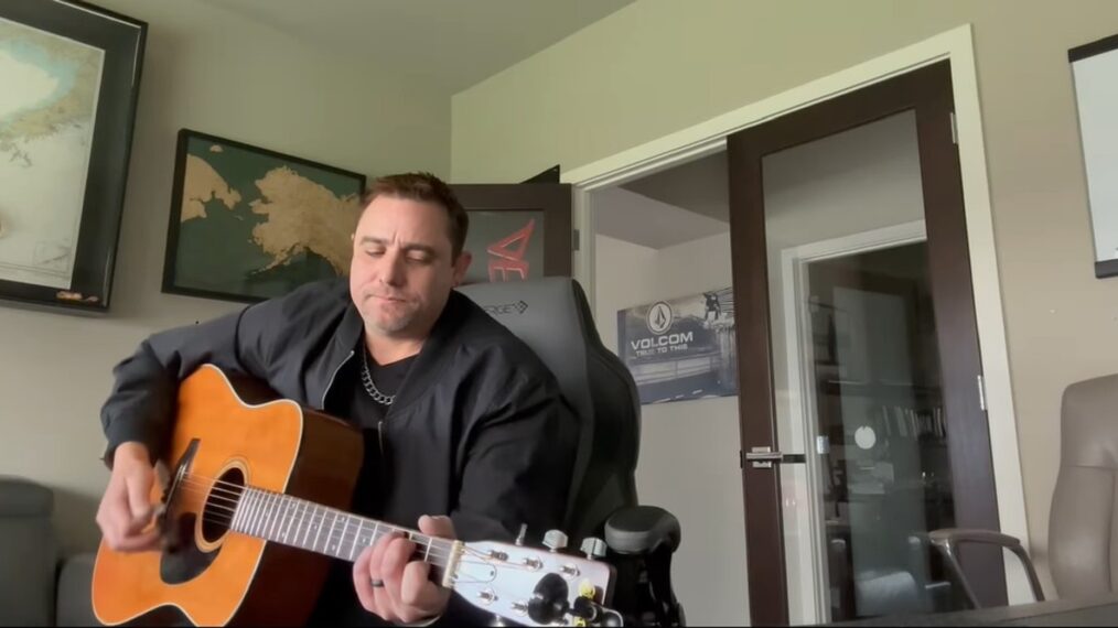 See ‘Deadliest Catch’ Captain Jake Anderson Wow With Singing & Guitar Skills (VIDEO)