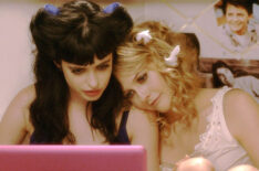 'Vamps' - Krysten Ritter, Alicia Silverstone, 2012.