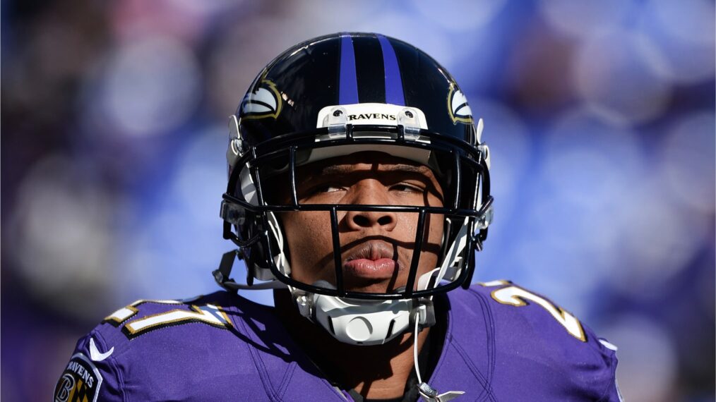 Ray Rice of the Baltimore Ravens preparing to play the Cincinnati Bengals in 2013.