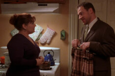 Melissa McCarthy as Sookie St James and Jackson Douglas as Jackson Belleville in 'Gilmore Girls.'