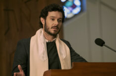 Adam Brody as Noah in episode 101 of Nobody Wants This