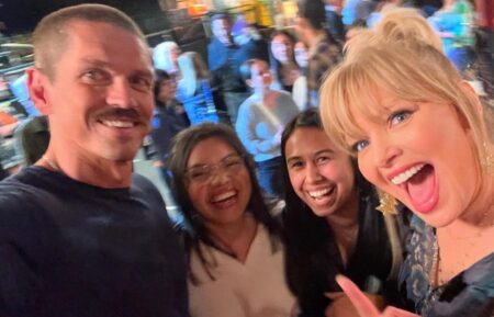 Steve Howey and Melissa Peterman with Adrianna Nikkole and Ruby Aviles