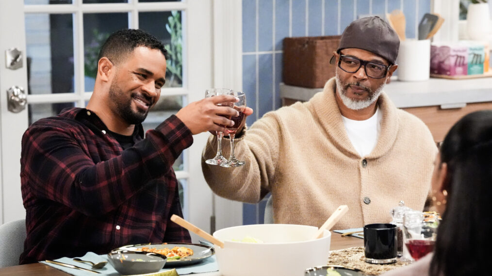 Damon Wayans, Jr. as Junior and Damon Wayans as Poppa in 'Poppa's House' Season 1 Episode 2 - 'Sleepover'