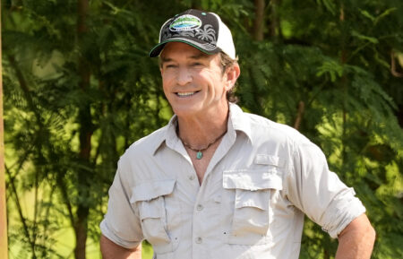 Jeff Probst in 'Survivor' Season 47 Episode 5 - 'The Scales Be Tippin'