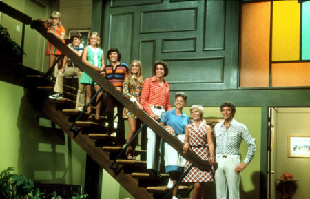 The Brady Bunch - Susan Olsen, Mike Lookinland, Eve Plumb, Christopher Knight, Maureen McCormick, Bar