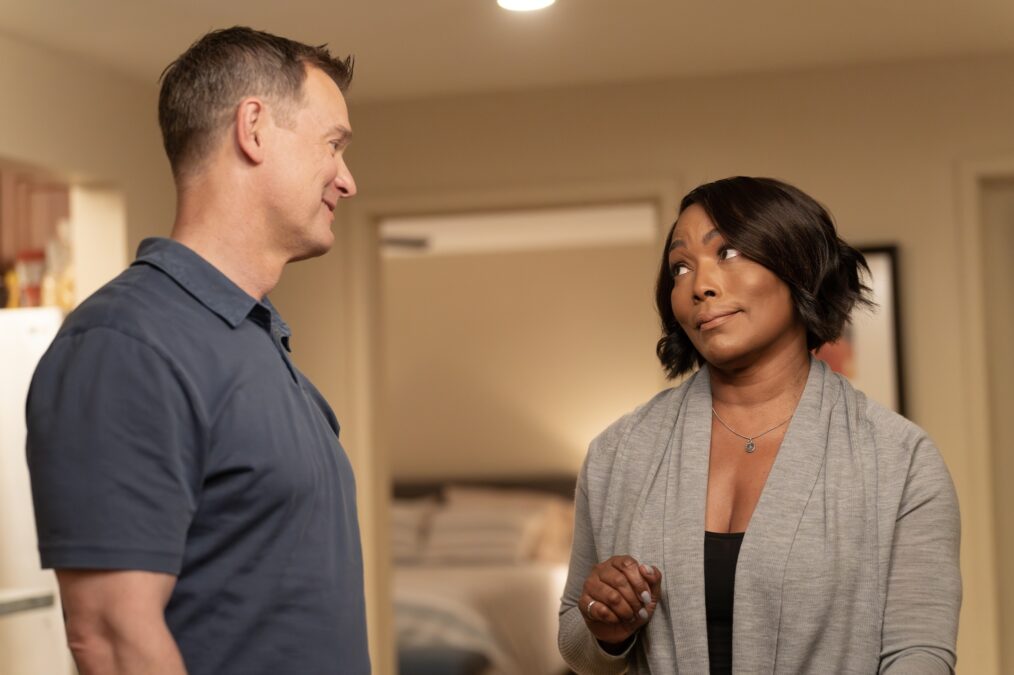 Peter Krause as Bobby and Angela Bassett as Athena — '9-1-1' Season 8 Episode 1 