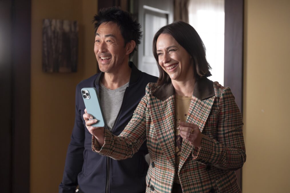 Kenneth Choi as Chimney and Jennifer Love Hewitt as Maddie — '9-1-1' Season 8 Episode 5 