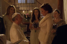 Blake Lively as Serena van der Woodsen, Leighton Meester as Blair Waldorf, Wallace Shawn as Cyrus Rose, Zuzanna Szadkowski as Dorota Kishlovsky, and Margaret Colin as Eleanor Waldorf in 'Gossip Girl'