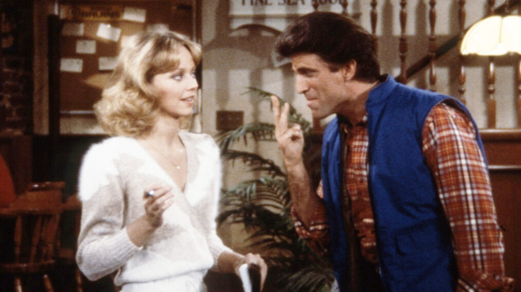 Shelley Long as Diane Chambers and Ted Danson as Sam Malone on 'Cheers'