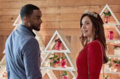 Ronnie Rowe, Julie Gonzalo in 'Jingle Bell Bride'