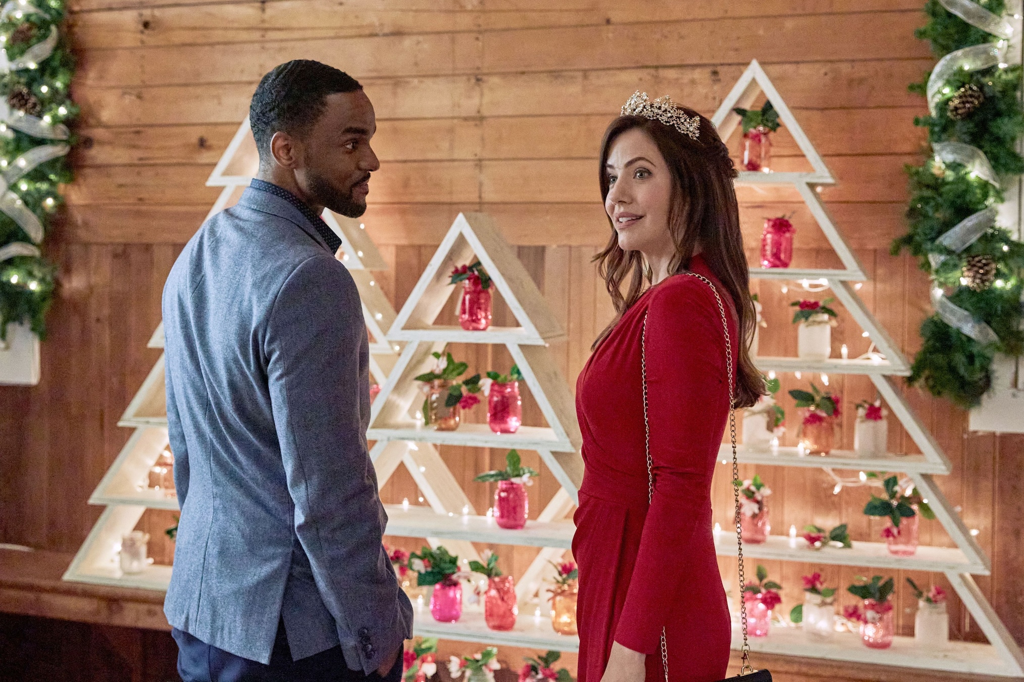 Ronnie Rowe, Julie Gonzalo in 'Jingle Bell Bride'