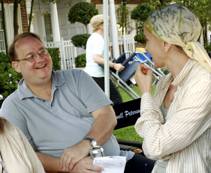 Marc Cherry and Felicity Huffman on Desperate Housewives set