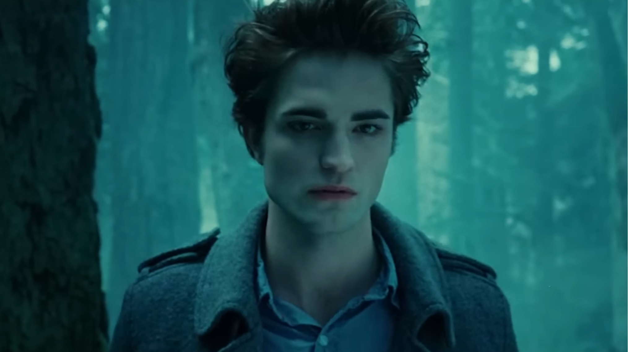 Robert Pattinson as Edward Cullen in 'Twilight'