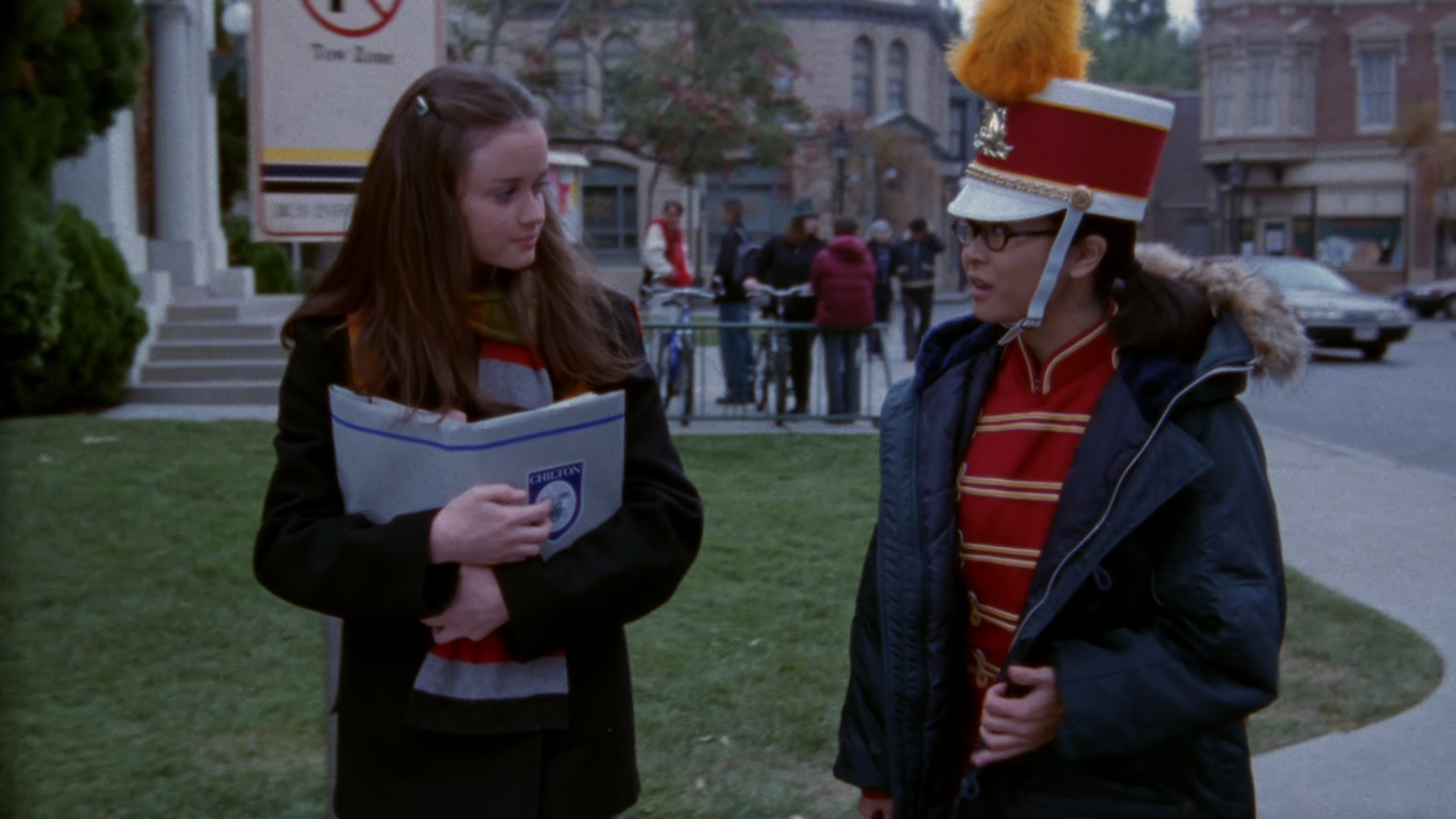 Alexis Bledel as Rory Gilmore and Keiko Agena as Lane Kim in 'Gilmore Girls.'