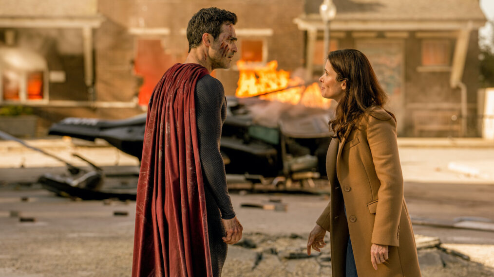 Tyler Hoechlin as Superman and Elizabeth Tulloch as Lois Lane in Superman and Lois - 'It Went by So Fast'