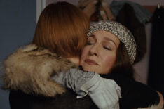 Sarah Jessica Parker hugging Cynthia Nixon in 'Sex and the City: The Movie'