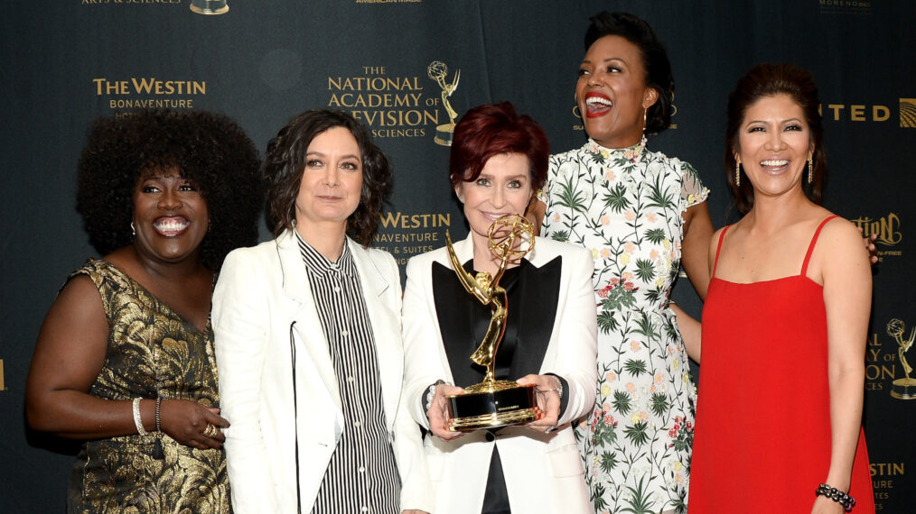 Sheryl Underwood, Sara Gilbert, Sharon Osbourne, Aisha Tyler, and Julie Chen Moonves celebrating their win at the 2016 Daytime Emmy Awards