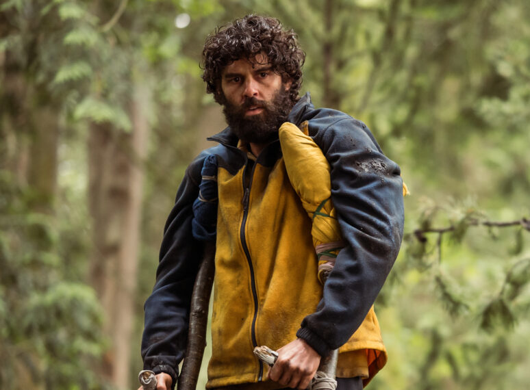 Steven Krueger como treinador Ben em Yellowjackets