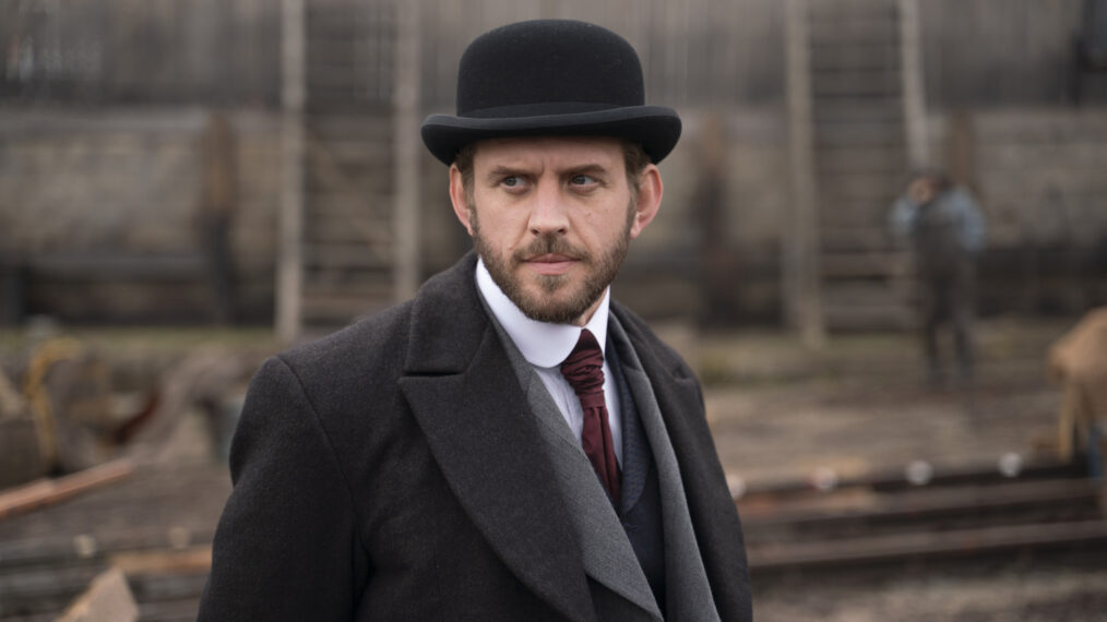 Alexander Blake (Tom Durant Pritchard) in 'Miss Scarlet' Season 5 Episode 3