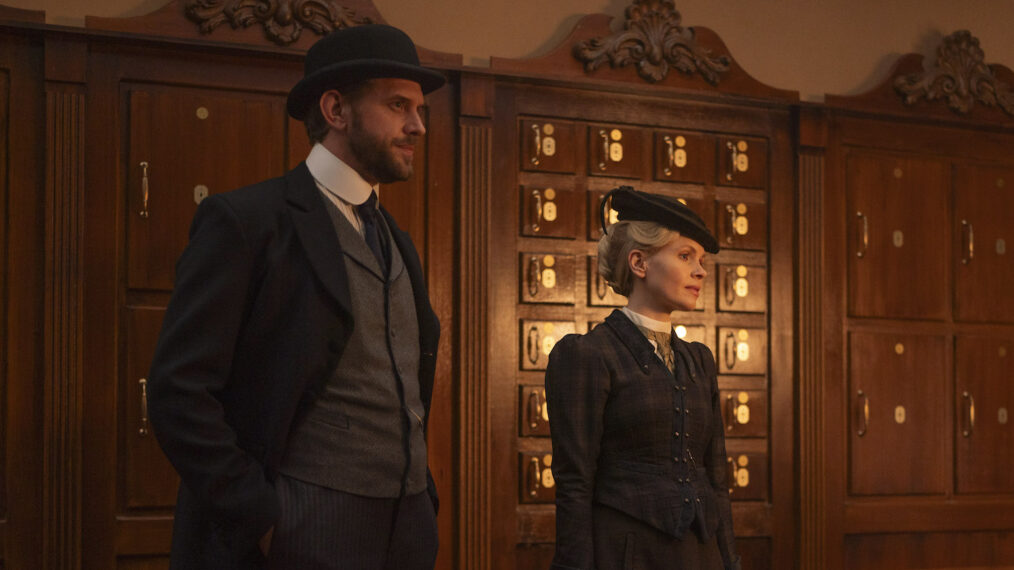 Alexander Blake (Tom Durant Pritchard), Eliza Scarlet (Kate Phillips) in 'Miss Scarlet' Season 5 Episode 2