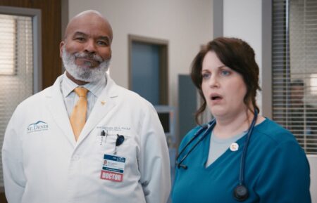 David Alan Grier and Alison Tolman in 'St. Denis Medical' - Season 1