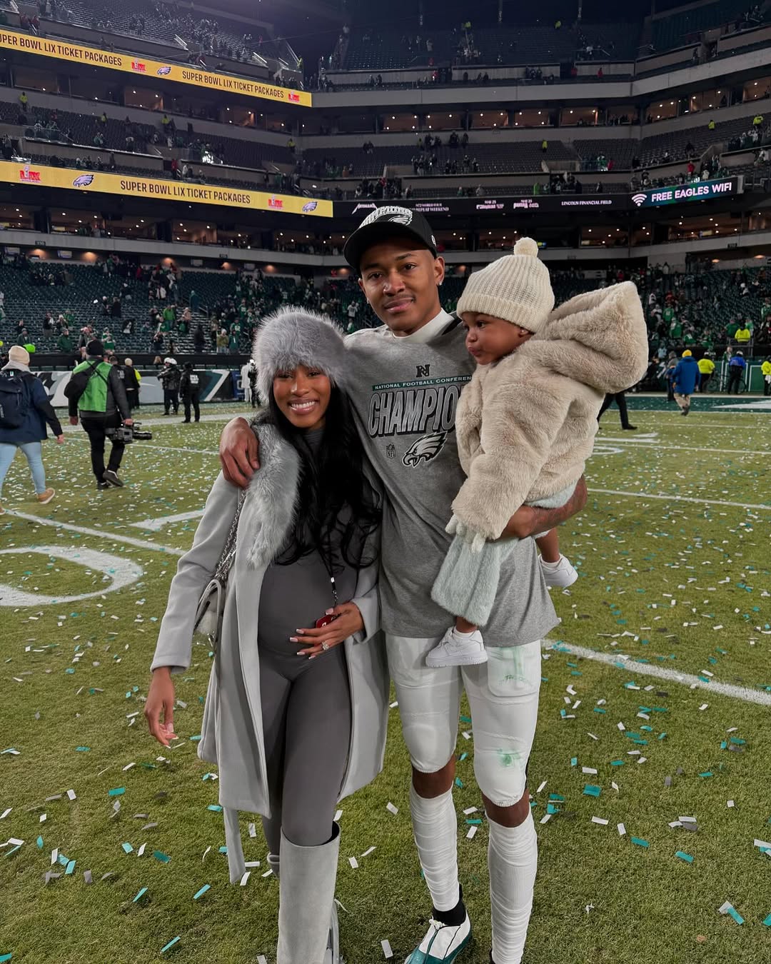 DeVonta Smith, Mya Danielle, and their kid.