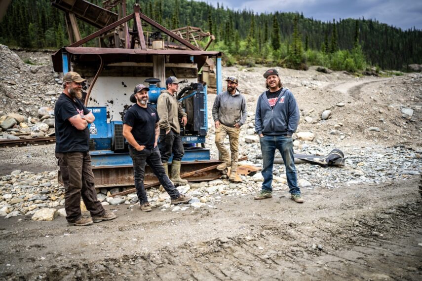 Rick Ness and crew stood together.