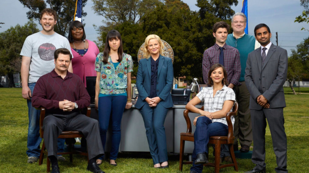 Chris Pratt, Retta, Nick Offerman, Aubrey Plaza, Amy Poehler, Rashida Jones, Adam Scott, Jim O'Heir, and Aziz Ansari in 