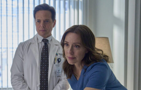 Scott Wolf as Richard and Molly Parker as Amy — 'Doc' Season 1 Episode 8 