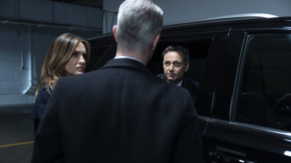 Mariska Hargitay as Capt. Olivia Benson, Tony Goldwyn as D.A. Nicholas Baxter — 'Law & Order: SVU' Season 26 Episode 12 