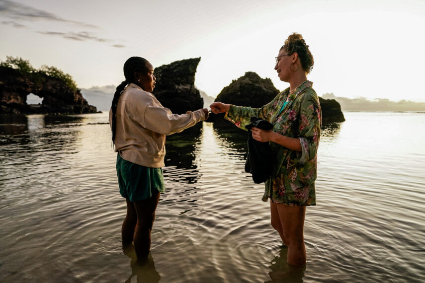 Saiounia “Sai” Hughley and Stephanie Berger in 'Survivor' Season 48 Episode 1 - 'The Get to Know You Game'