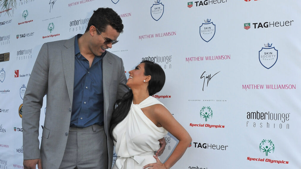 Kim Kardashian (L) and Kris Humphries (R) arrive to attend the AmberLounge Fashion Monaco 2011