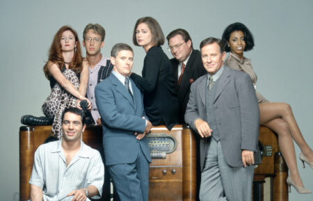 Vicki Lewis, Andy Dick, Maura Tierney, Stephen Root, Khandi Alexander, Joe Rogan, Dave Foley, Phil Hartman in Newsradio