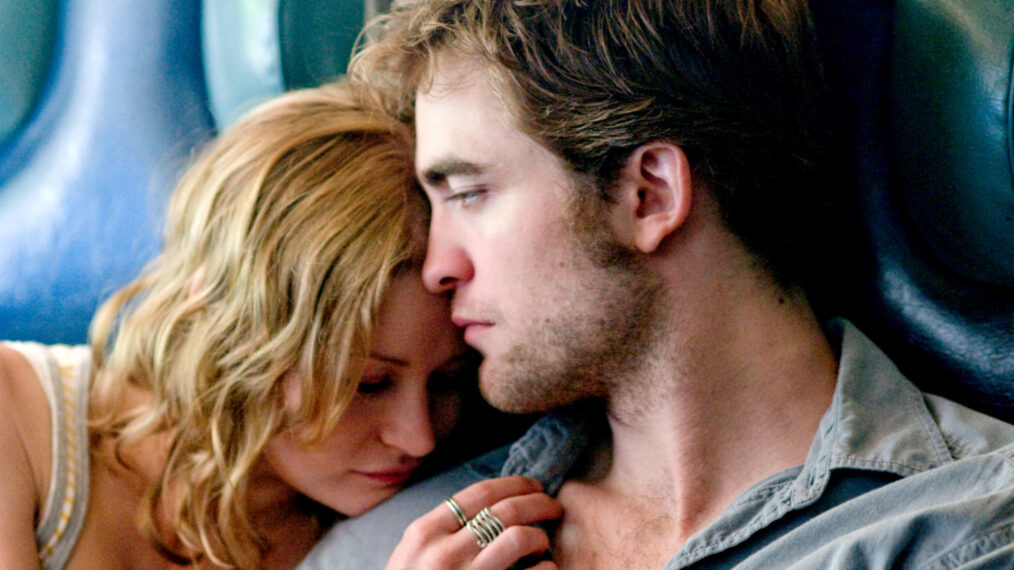 Emilie de Ravin, Robert Pattinson in 'Remember Me'