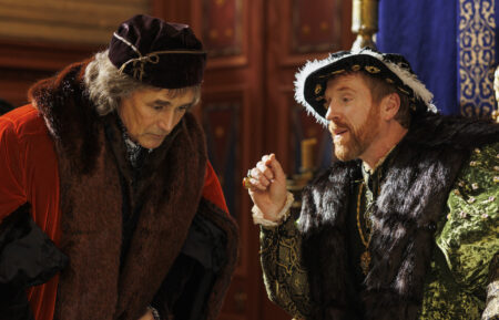 Mark Rylance (Thomas Cromwell) and Damian Lewis (King Henry VIII) in 'Wolf Hall: The Mirror and the Light' Episode 1 - 'Wreckage'