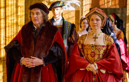 Mark Rylance (Thomas Cromwell), Kate Phillips (Jane Seymour) in 'Wolf Hall: The Mirror and the Light' Episode 1 - 'Wreckage'